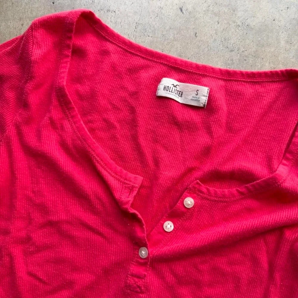 Vintage Y2K Hollister red long sleeve Henley top